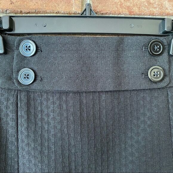 Ann Taylor Black Textured Lined Skirt with Front Button Panel Accent 12P - Picture 3 of 7